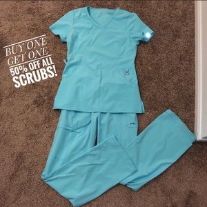 WOMENS SCRUBS!!